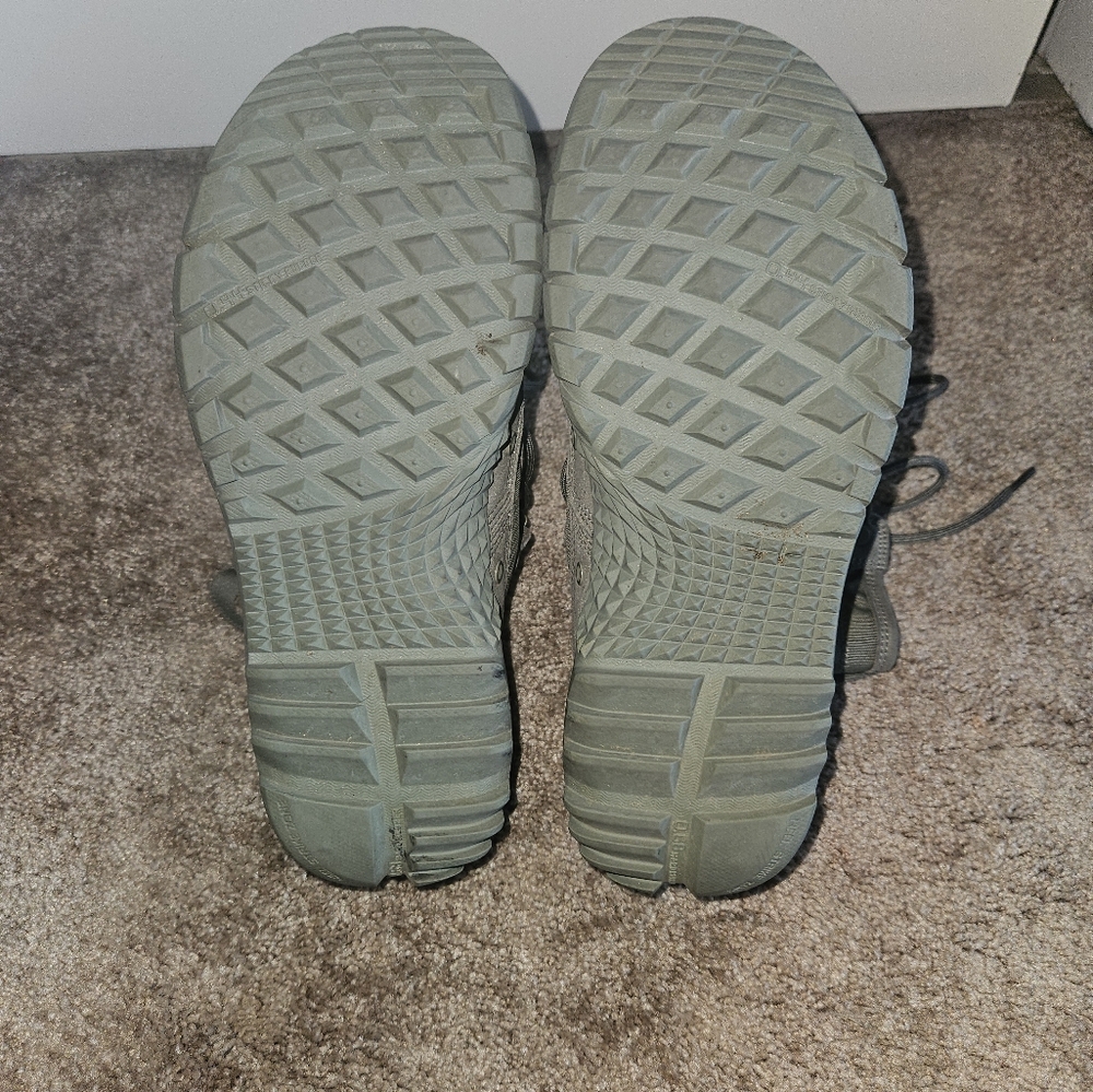 Nike men's combat boots size 9.5